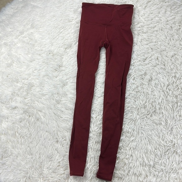 Lululemon Reveal 7/8 Tight Deep Rouge - Picture 1 of 6